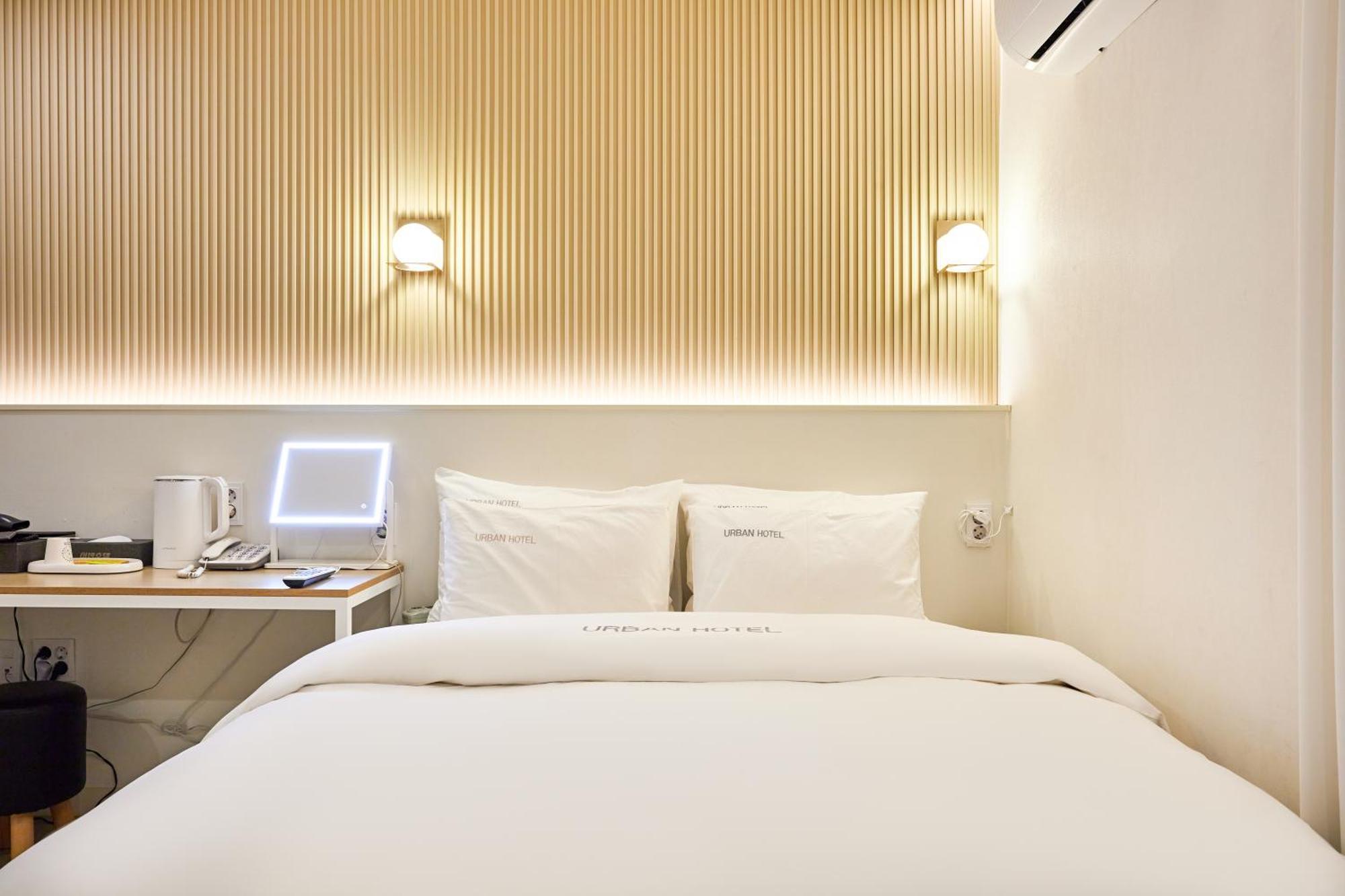Urban Hotel พย็องแท็ก ภายนอก รูปภาพ